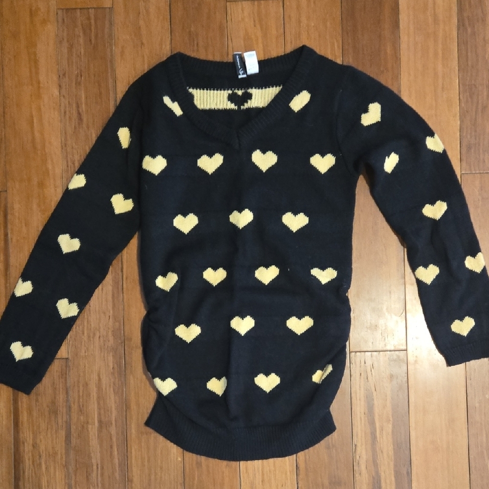 Heart Patterned Black and Yellow Sweater